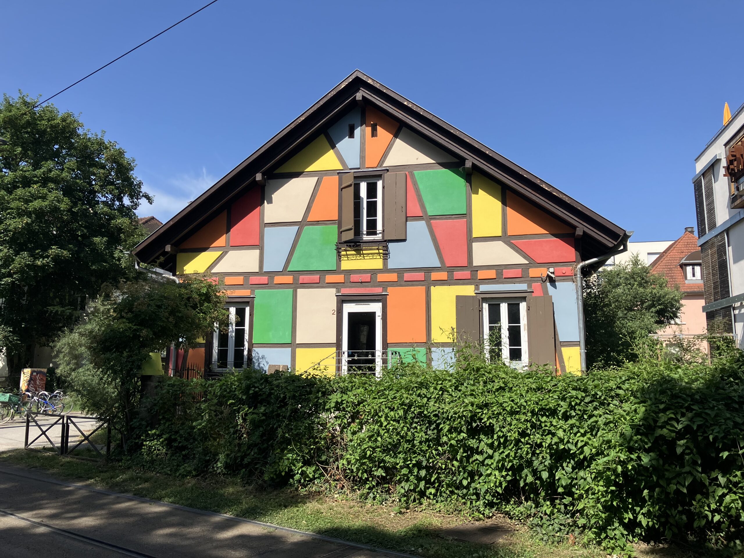 cine-club maison citoyenne neudorf strasbourg - le lieu documentaire