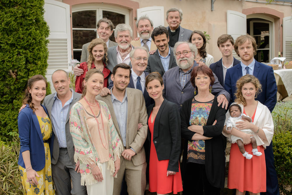 Laura Salvatore, Roméo Sarfati, Cécile Caillaud,Daniel Tarrare, Gaêlle Heintz, Bernard Le Coq, Patrick Préjean, Anny, Duperey, Franck Capillery,  Alexandre Thibault, Joêl Santoni,Kamel Belghazi, Jennifer Lauret, Agathe Boussières, Loîc Nayet, Marie Sambourg, Gaêl Giraudeau
