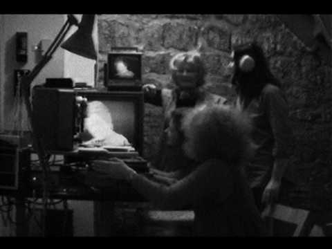maso et miso vont en bateau - Les Insoumuses - Carole Roussopoulos - Delphine Seyrig - Ioana Wieder - Nadja Ringart - le lieu documentaire-06