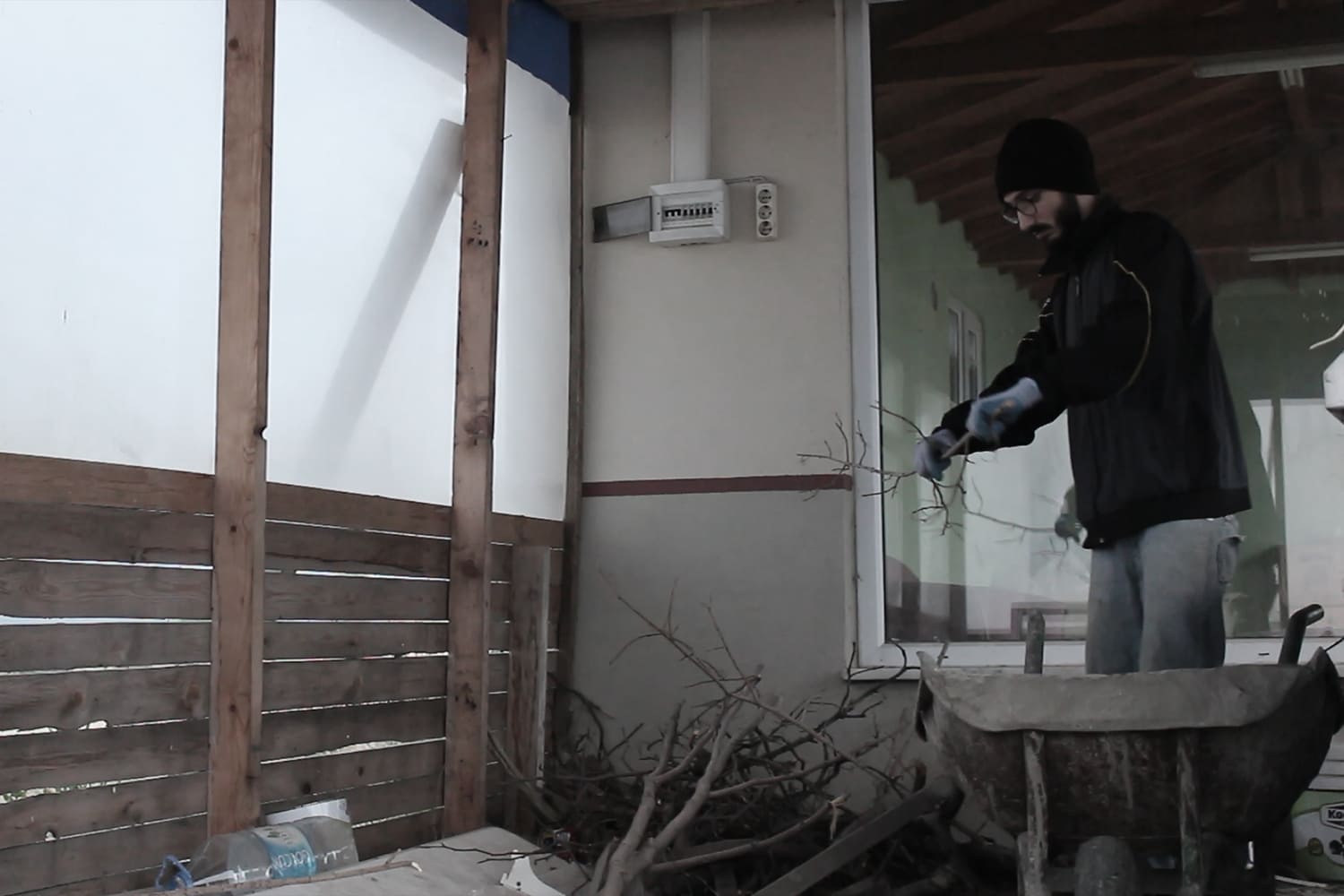 On the Edge of life - au bord de la vie - Yaser Kassab - Le Lieu documentaire - Cin'EpingleSTILL1