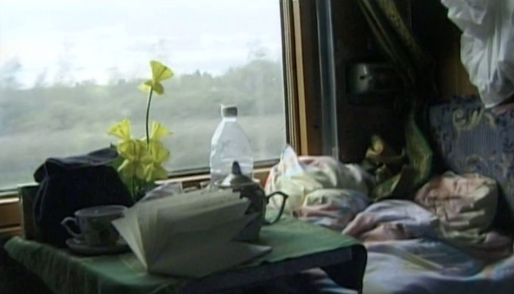 loin la-bas - elisabeth kapnist - le lieu documentaire